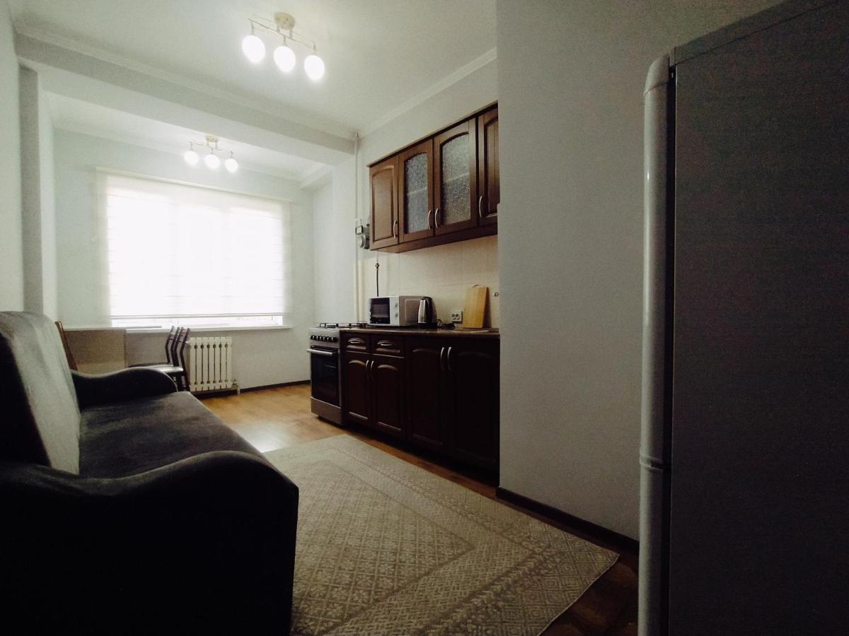 Ferienwohnung Aura On Turusbekova Street 124 Bischkek Exterior foto