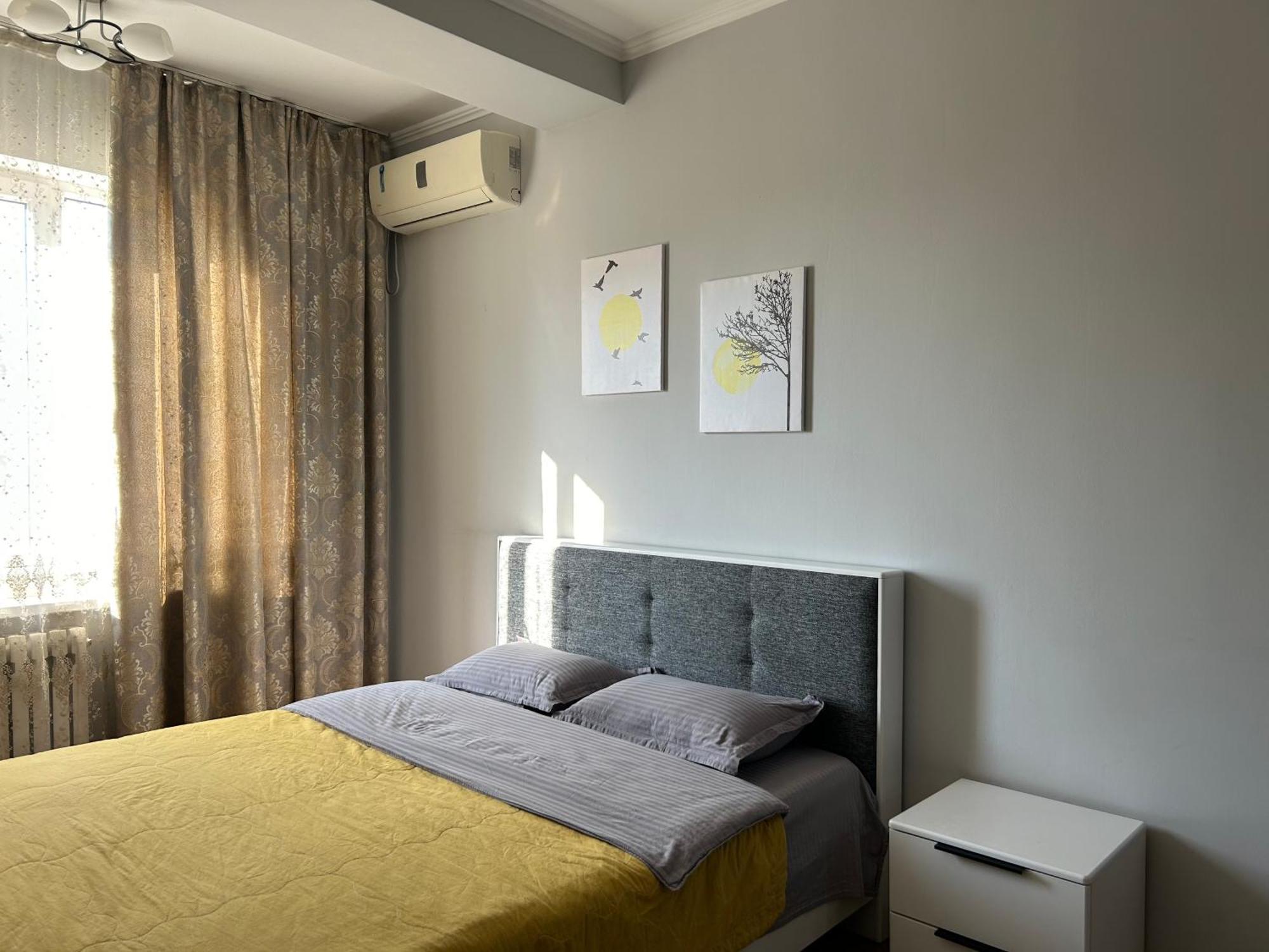 Ferienwohnung Aura On Turusbekova Street 124 Bischkek Exterior foto